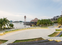 Про отель Pullman Putrajaya Lakeside