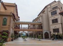 Про отель Pullman Putrajaya Lakeside